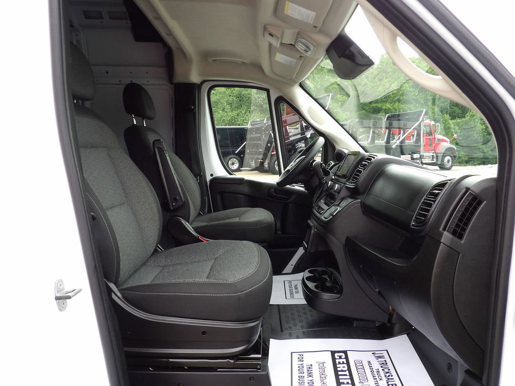 Used 2024 RAM ProMaster 2500 w/ Convenience Group FWD image 33