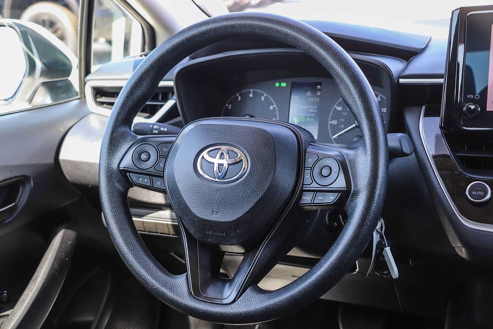 Used 2024 Toyota Corolla LE FWD image 15