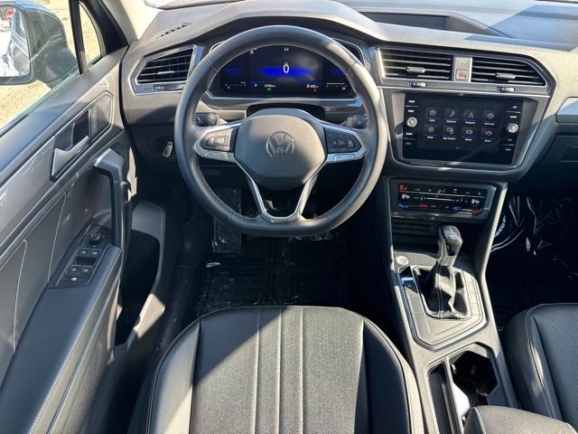 Used 2023 Volkswagen Tiguan SE image 20