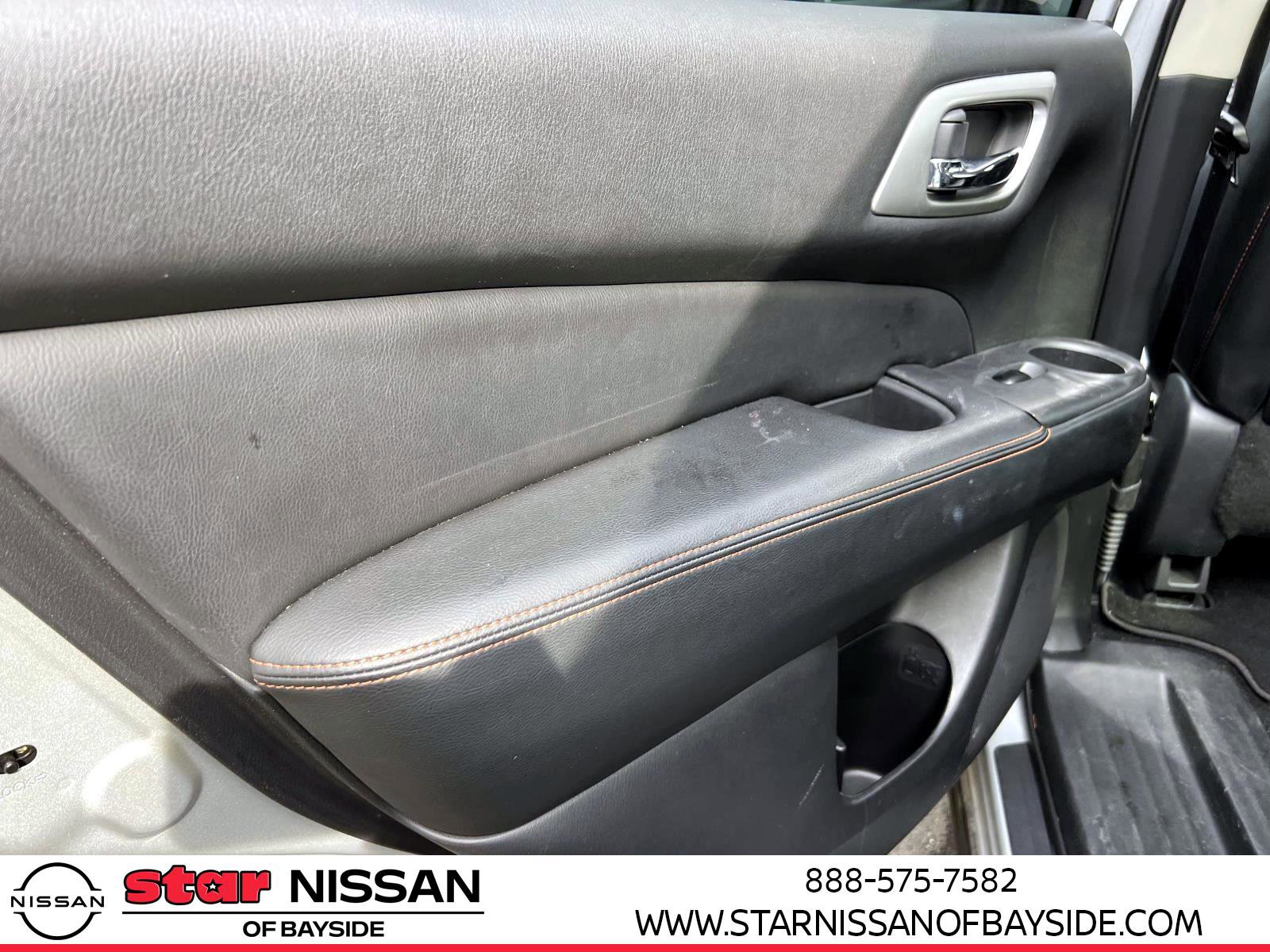 Used 2020 Nissan Pathfinder SL image 10