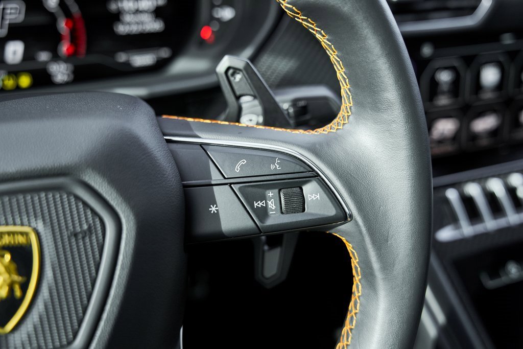 Used 2022 Lamborghini Urus image 59