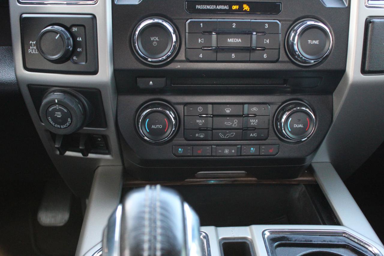 Used 2018 Ford F150 Lariat image 29