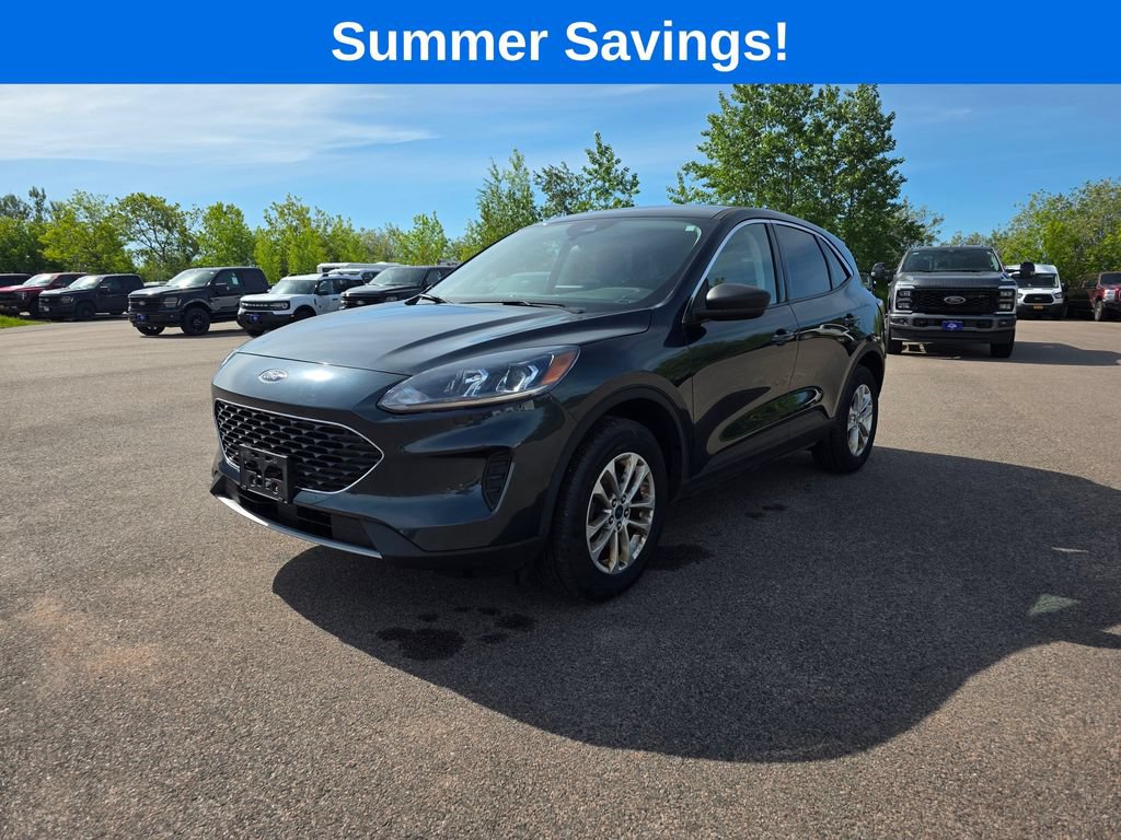 Certified 2022 Ford Escape SE w/ Cold Weather Package AWD/4WD image 3