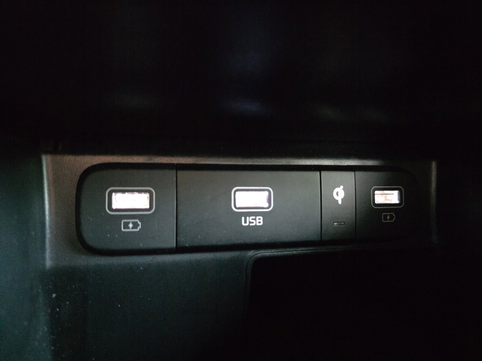 Certified 2023 Kia Sorento EX FWD image 19