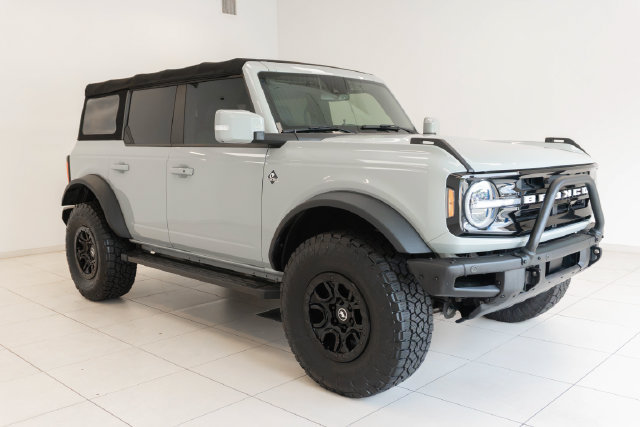 Used 2021 Ford Bronco Outer Banks w/ Sasquatch Package AWD/4WD image 10