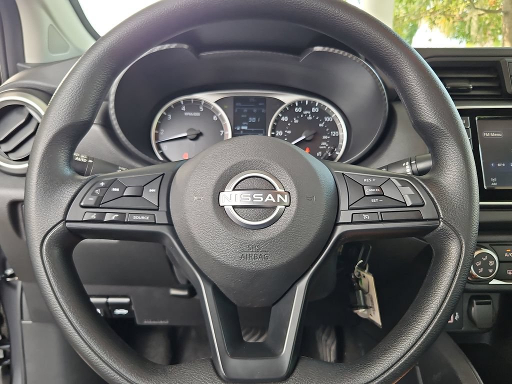 Used 2025 Nissan Versa S FWD image 10