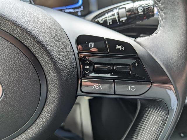 Used 2025 Hyundai Elantra Sport image 23