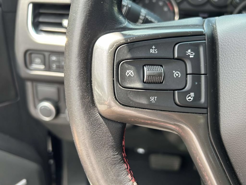 Used 2021 Chevrolet Suburban RST w/ Luxury Package RWD image 24