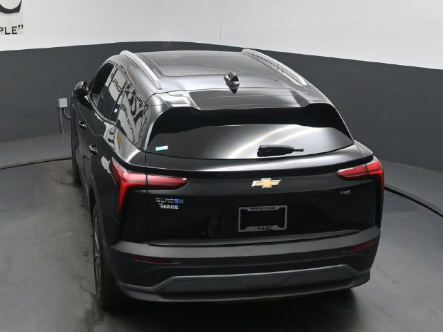 Used 2024 Chevrolet Blazer EV LT AWD/4WD image 61