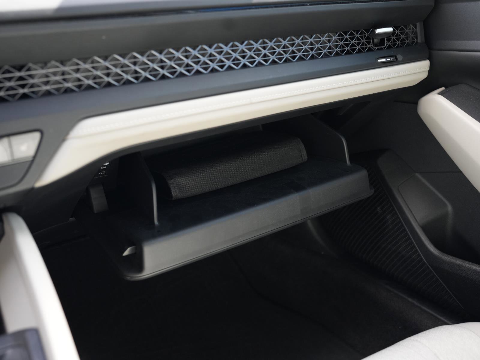 Used 2023 Honda Accord EX image 27
