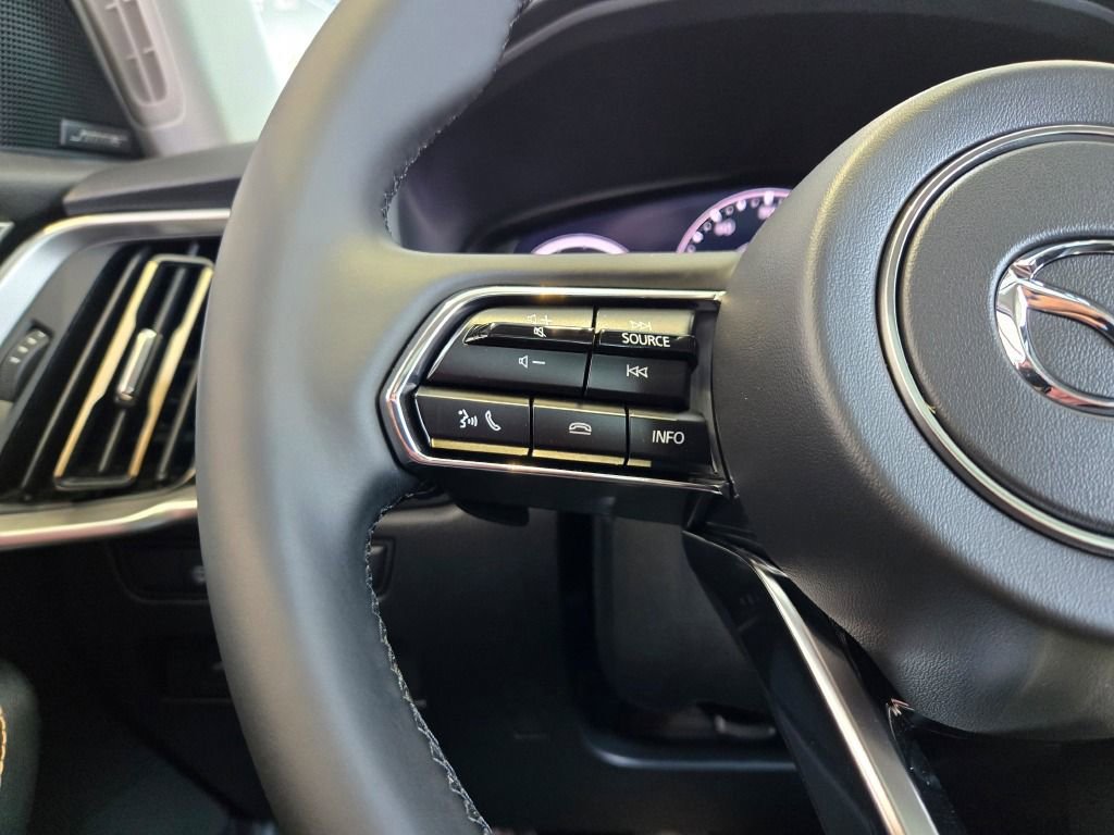 New 2025 MAZDA CX-70 Plug-In Hybrid w/ Premium Pkg image 31