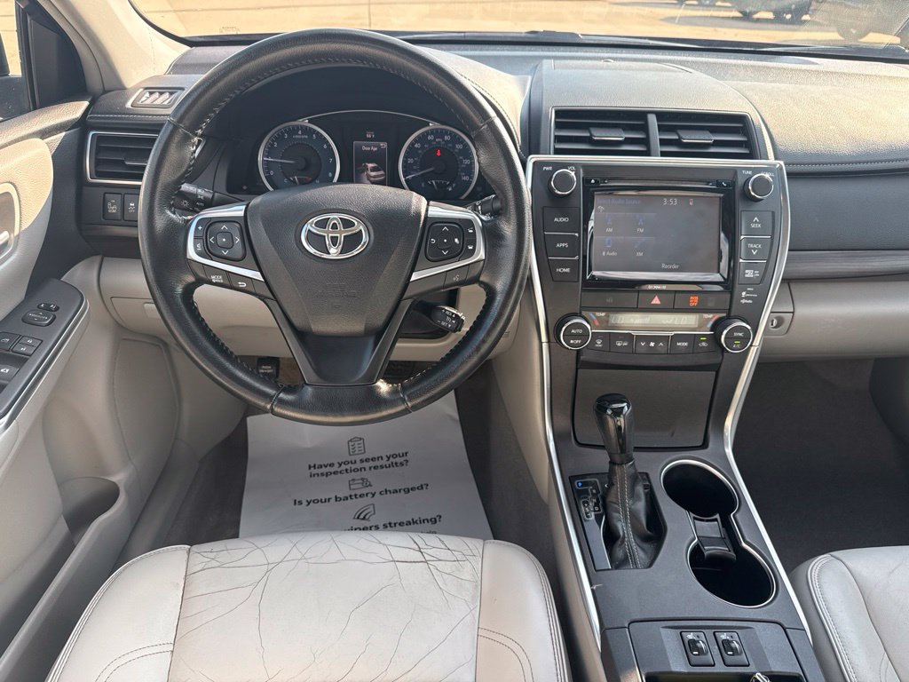 Used 2016 Toyota Camry XLE w/ Moonroof Package FWD image 11