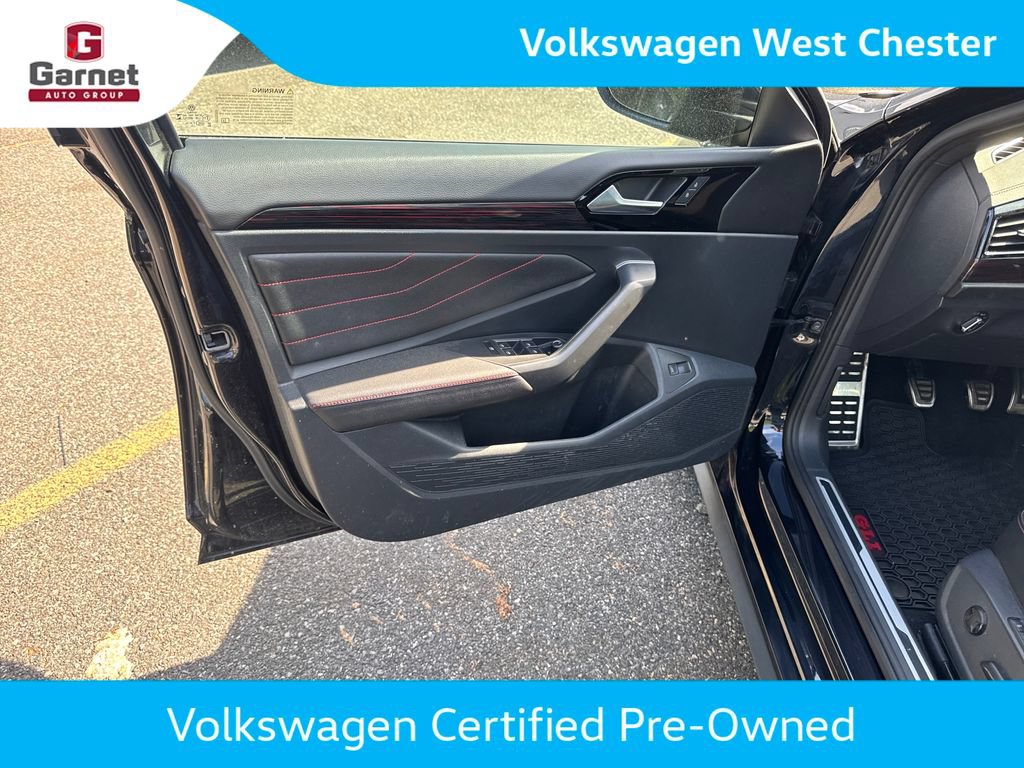 Certified 2024 Volkswagen Jetta GLI Autobahn FWD image 4