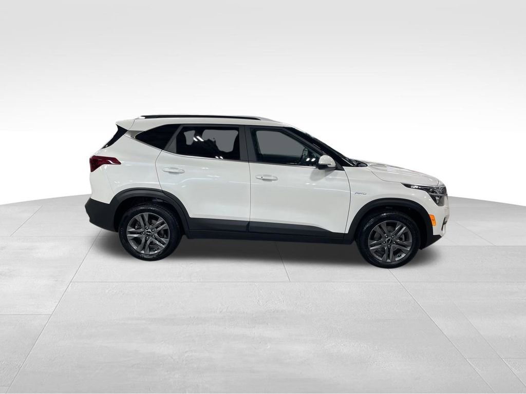 Certified 2023 Kia Seltos S w/ Navigation Package image 5