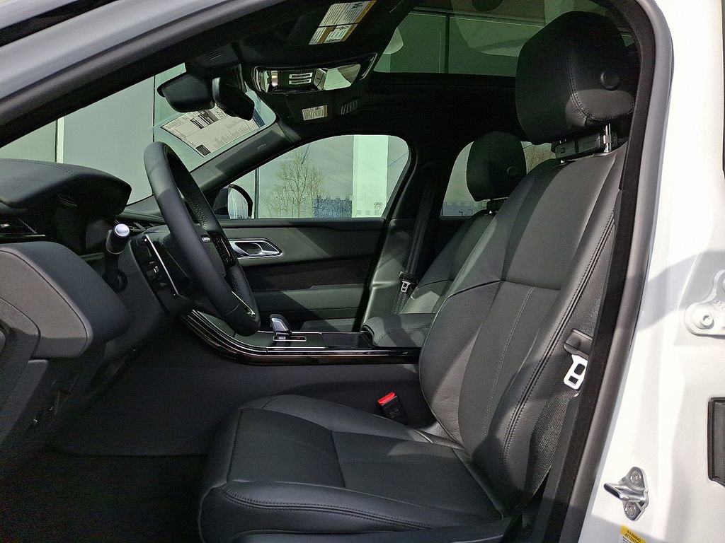 New 2026 Land Rover Range Rover Velar Dynamic SE image 9