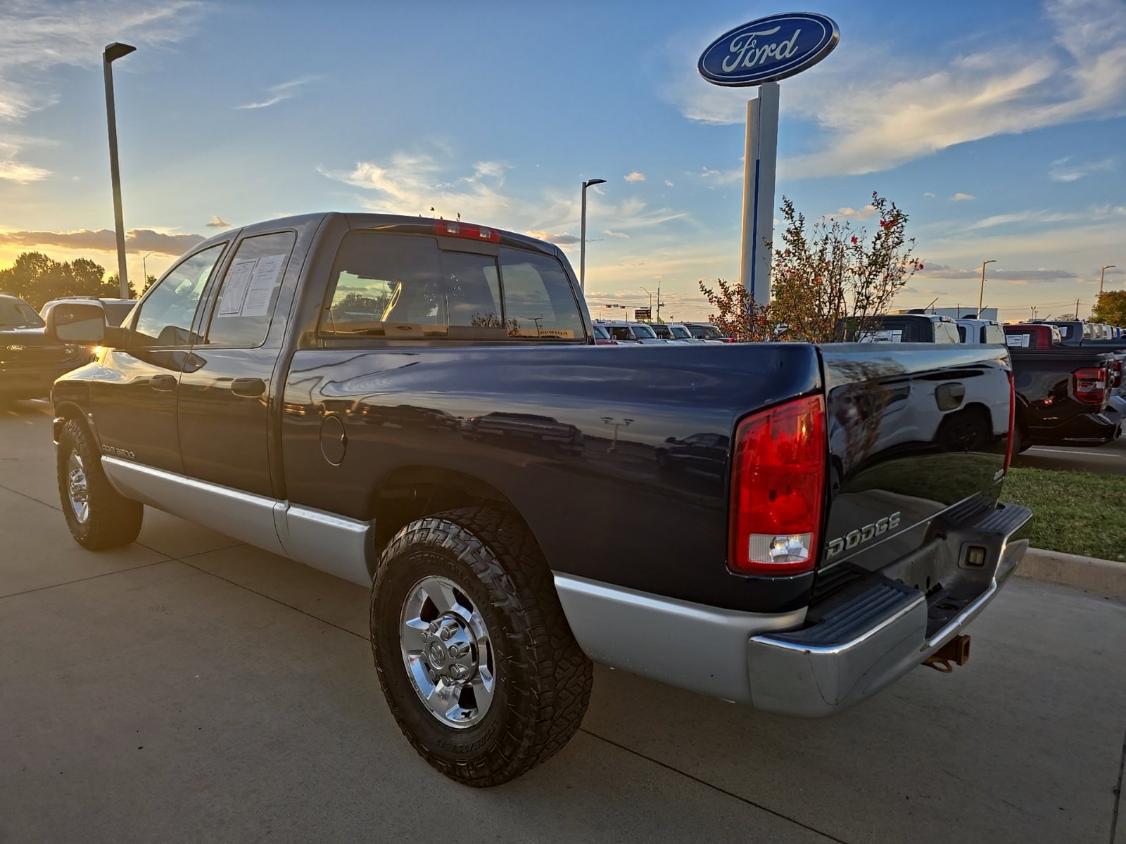 Used 2003 Dodge Ram 3500 Truck SLT RWD image 4