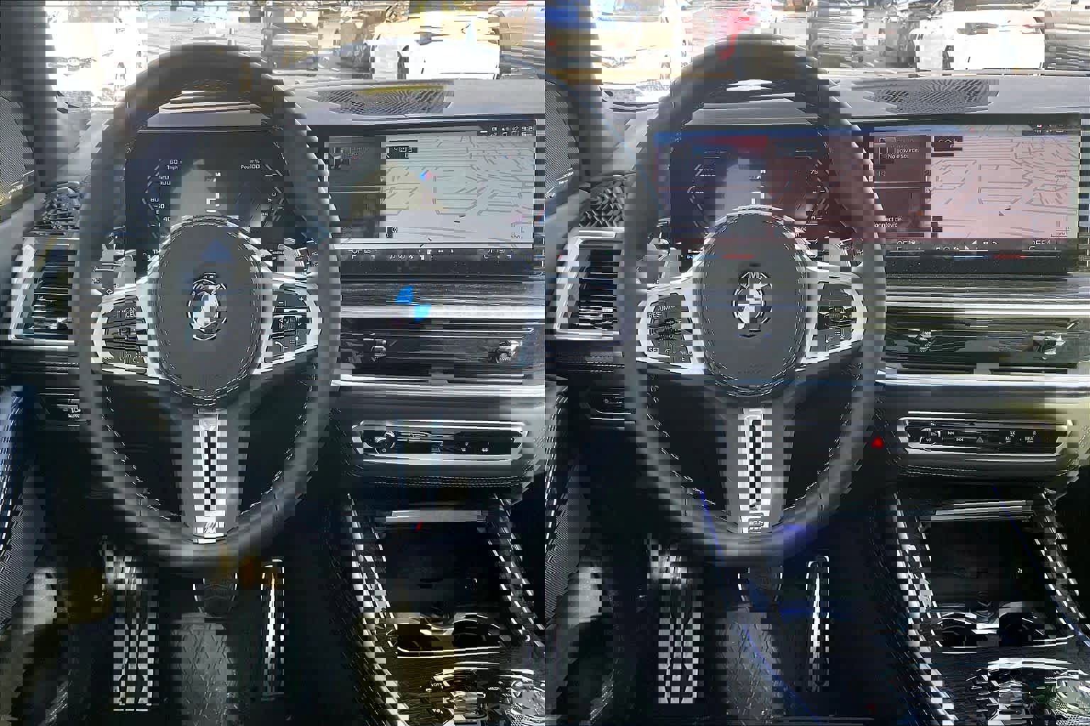 Used 2025 BMW X7 M60i image 8