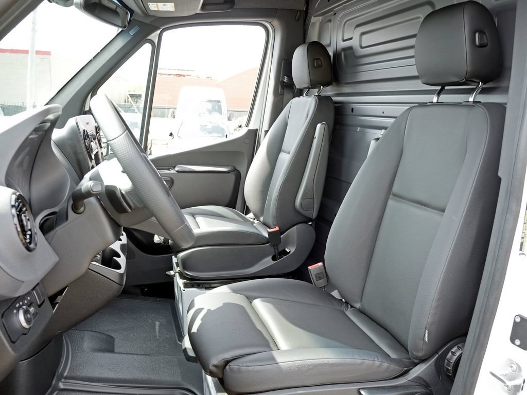 New 2026 Mercedes-Benz Sprinter 2500 image 10