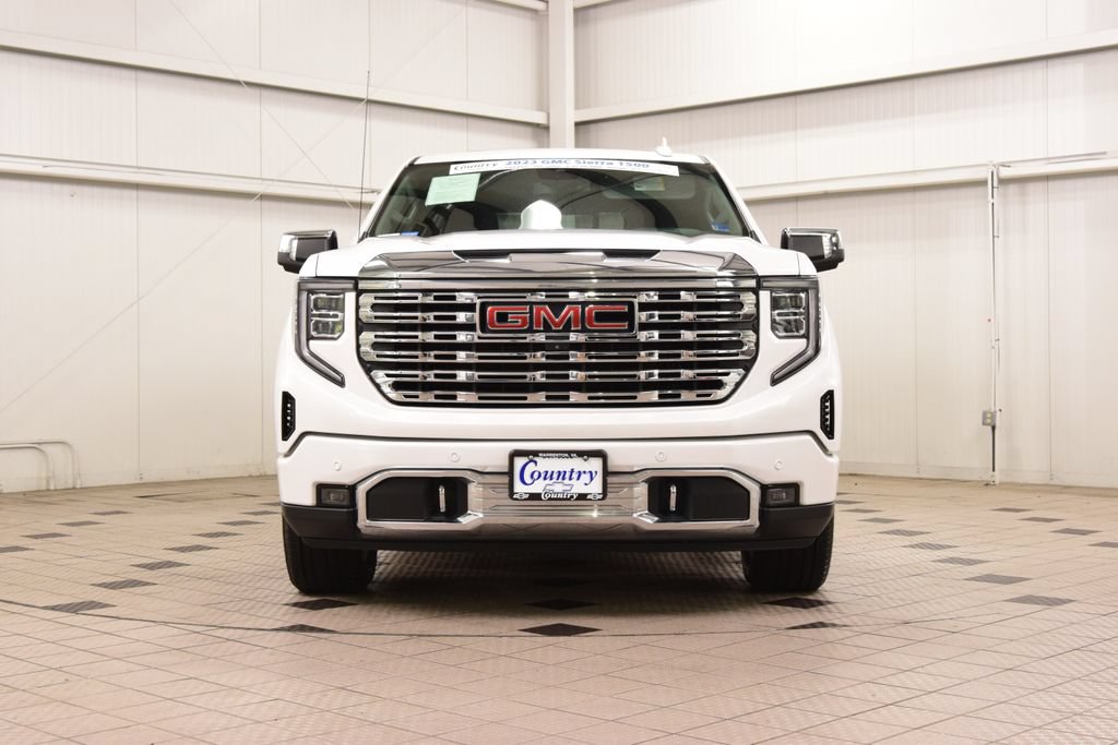 Used 2023 GMC Sierra 1500 Denali AWD/4WD image 2