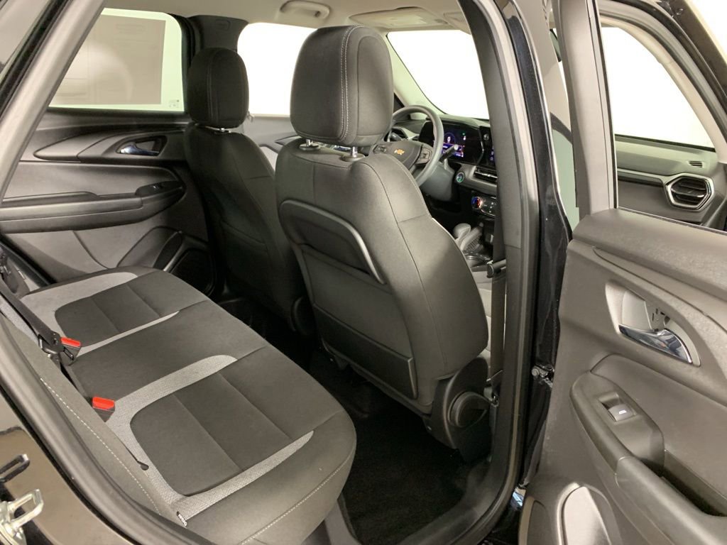 Used 2025 Chevrolet TrailBlazer LT image 33