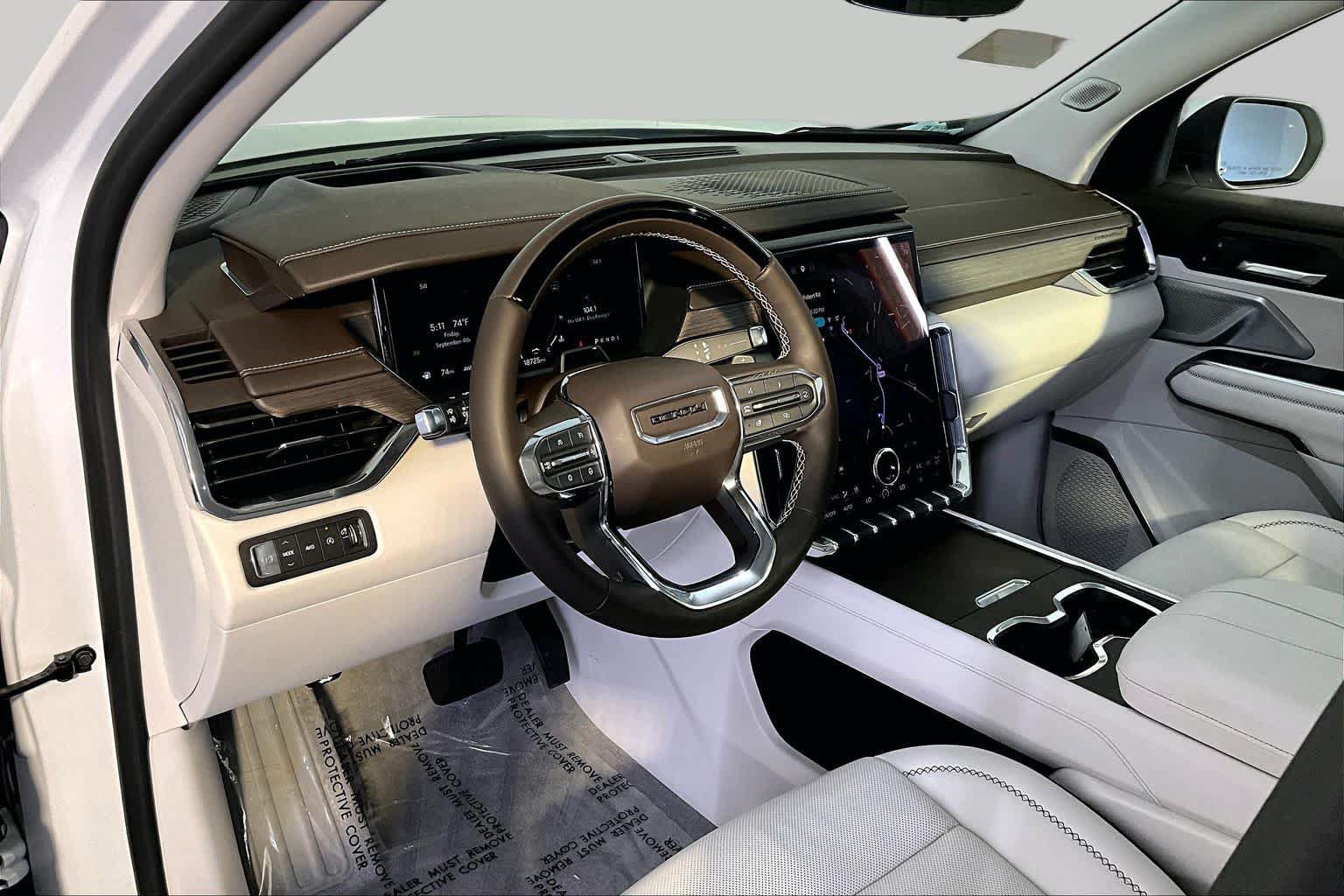 Used 2024 GMC Acadia Denali w/ Super Cruise Package AWD/4WD image 18