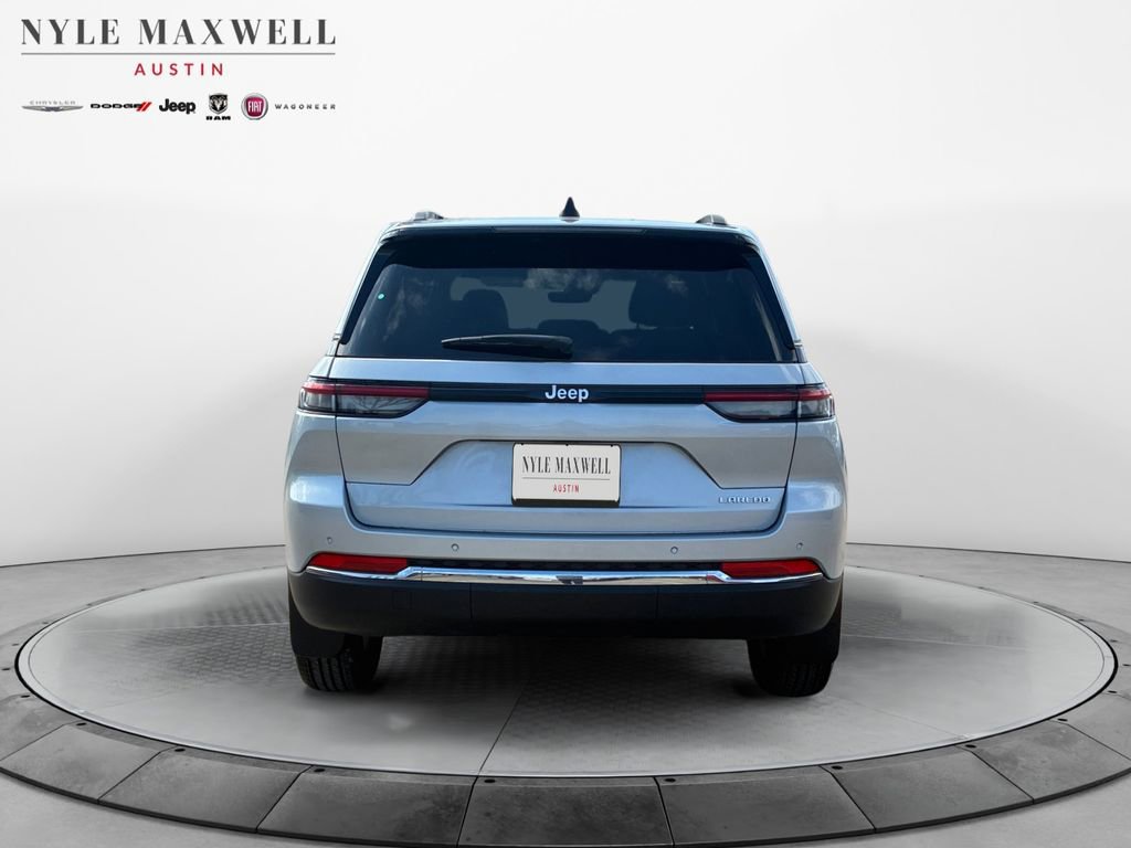 New 2025 Jeep Grand Cherokee Laredo w/ MOPAR Finishing Package RWD image 14