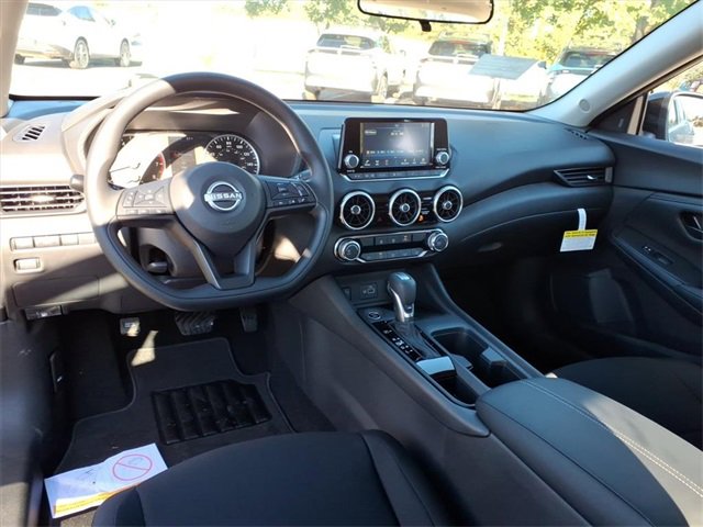 New 2025 Nissan Sentra S image 9