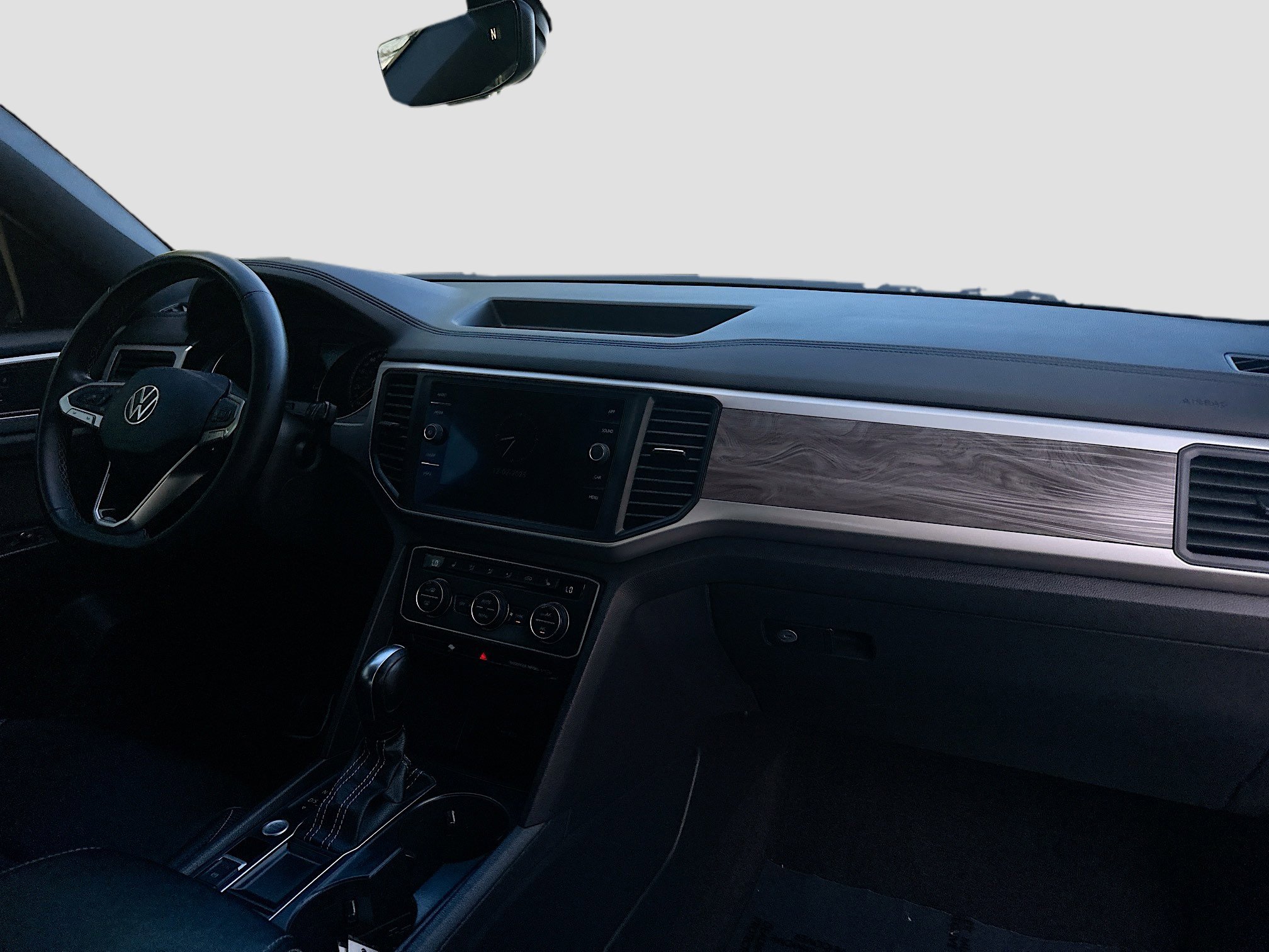 Used 2021 Volkswagen Atlas Cross Sport SE w/ V6 Towing Package image 32