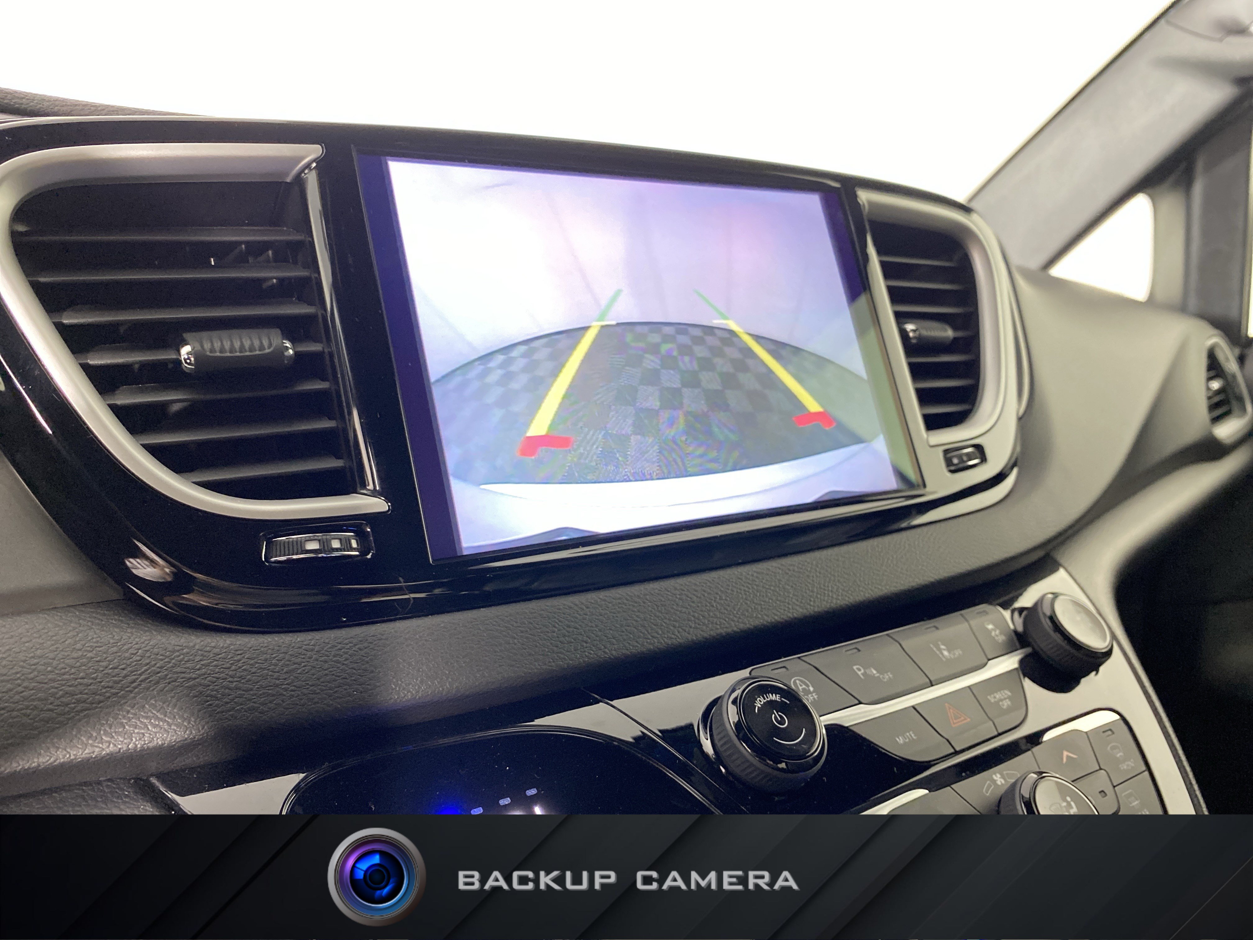 Used 2025 Chrysler Pacifica Select FWD image 4