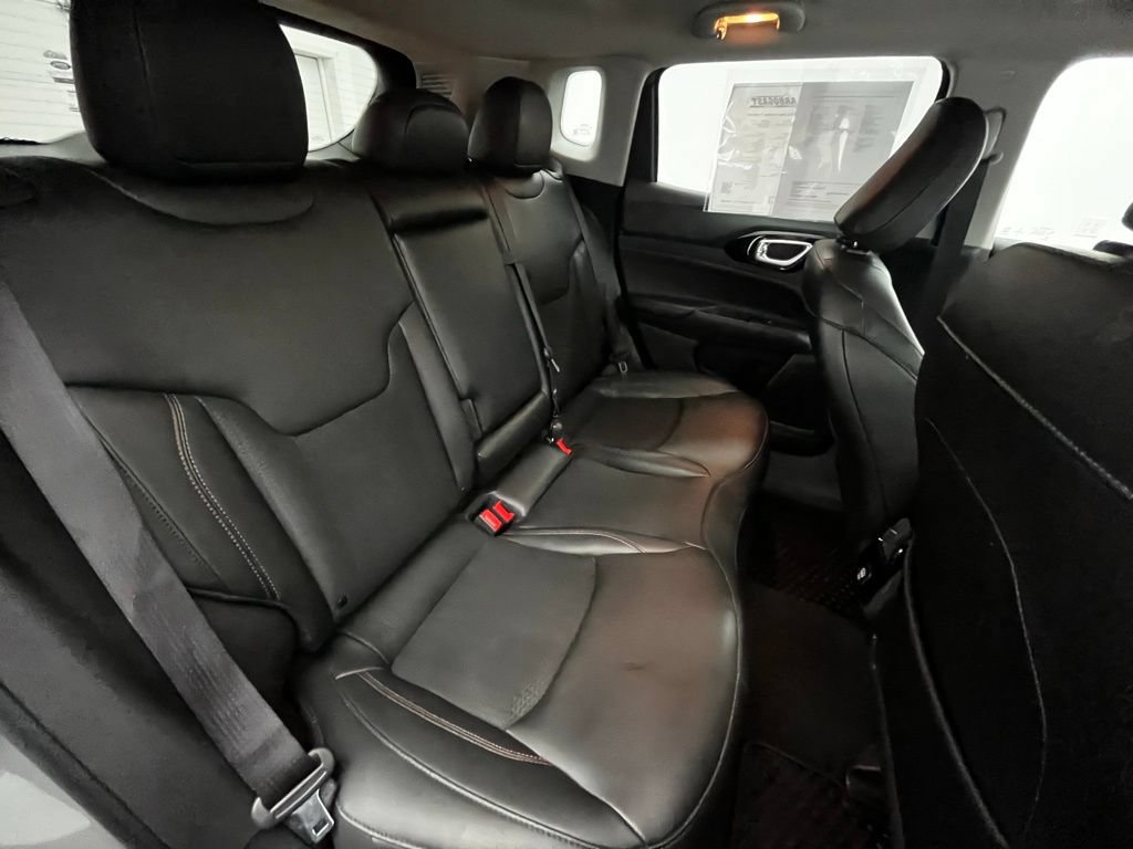 Used 2022 Jeep Compass Trailhawk AWD/4WD image 36