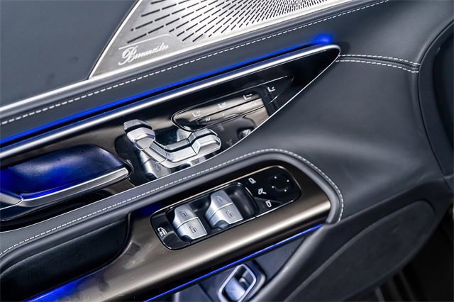 Used 2022 Mercedes-Benz SL 63 AMG 4MATIC w/ AMG Aerodynamic Package image 49