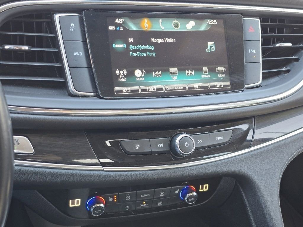 Used 2019 Buick Enclave Essence image 26