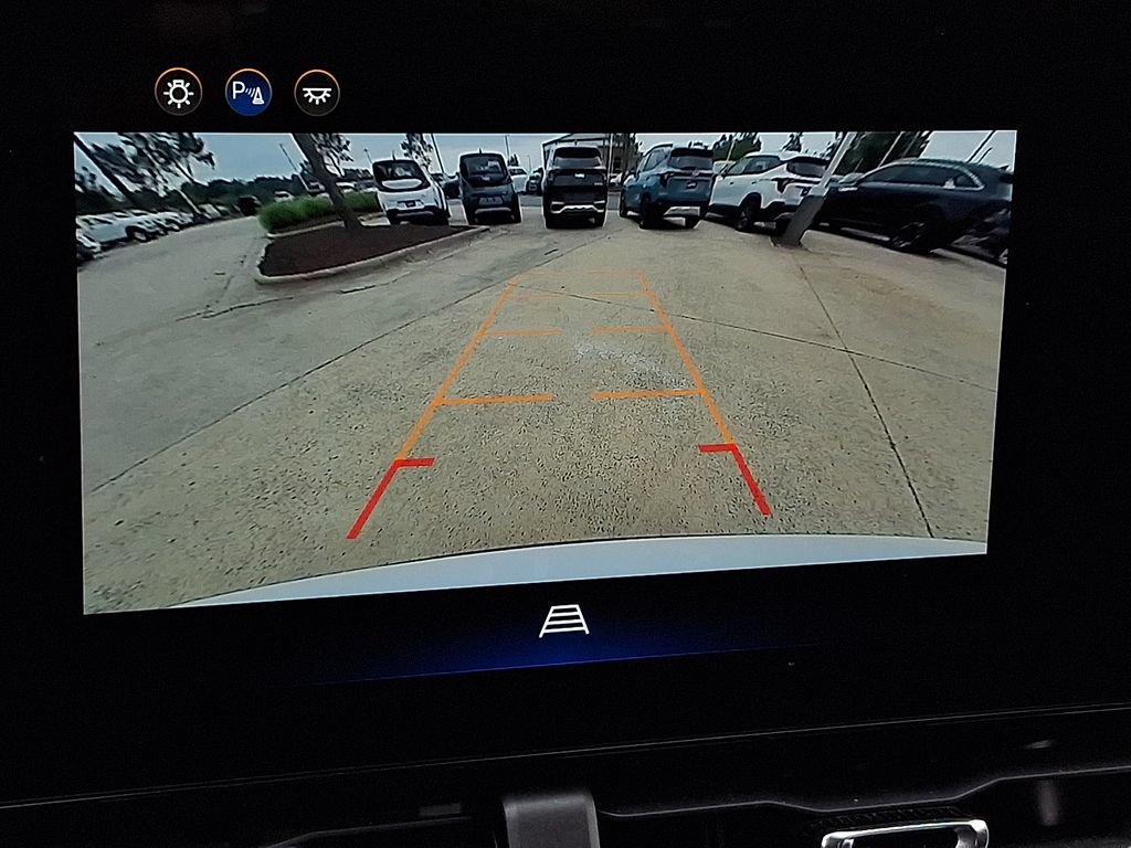 Used 2025 Chevrolet Equinox LT AWD/4WD image 18