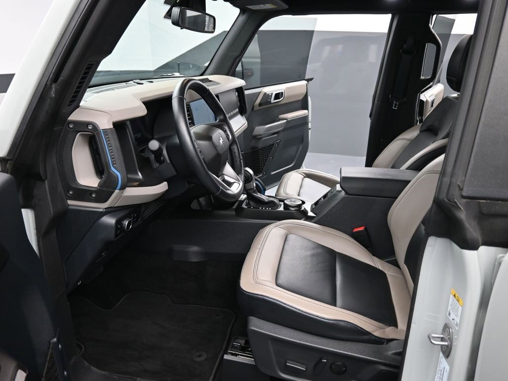 Used 2023 Ford Bronco Wildtrak image 14