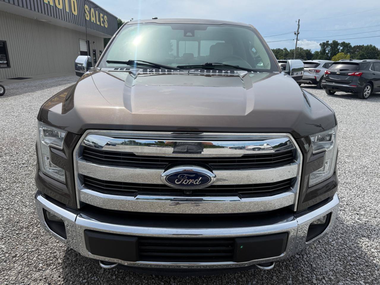 Used 2015 Ford F150 Lariat w/ Equipment Group 502A Luxury AWD/4WD image 2