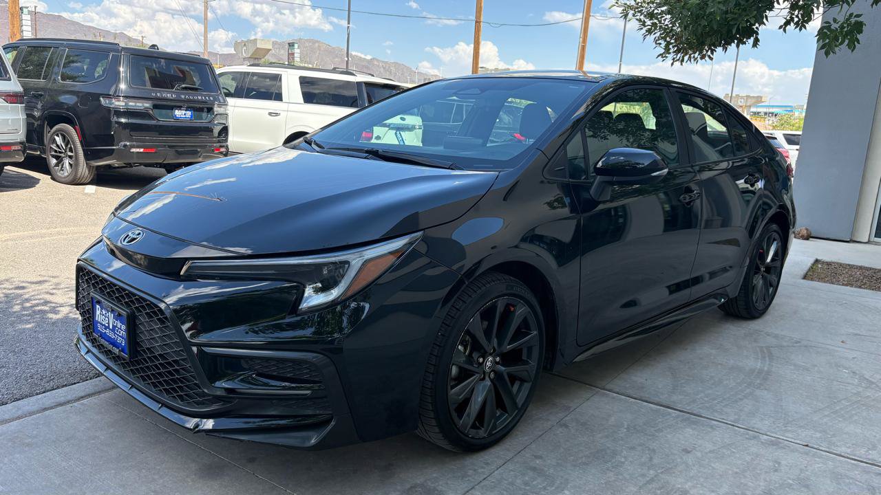 Used 2025 Toyota Corolla SE FWD image 12