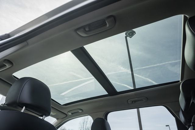 Used 2021 Kia Sorento S w/ Panoramic Sunroof Package image 39