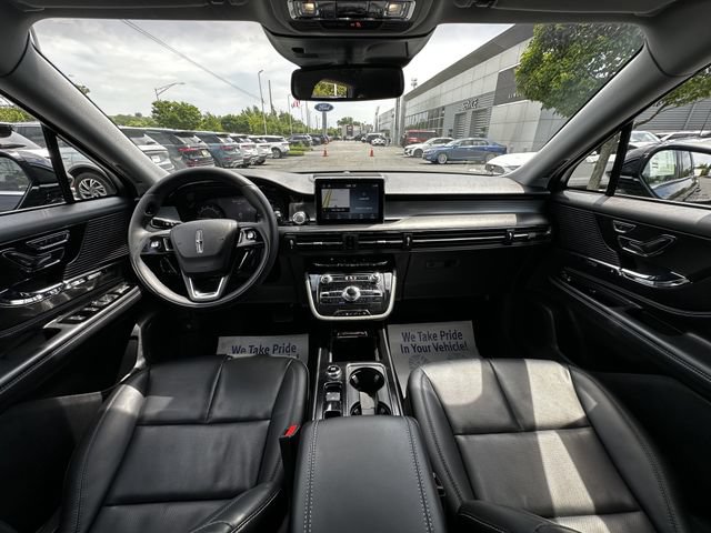 Certified 2022 Lincoln Corsair AWD w/ Equipment Group 101A image 3