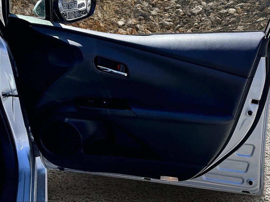 Used 2017 Toyota Prius Prime Plus image 22