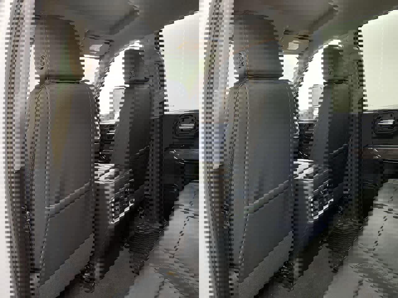 Used 2021 Chevrolet Silverado 2500 LTZ w/ LTZ Convenience Package image 16