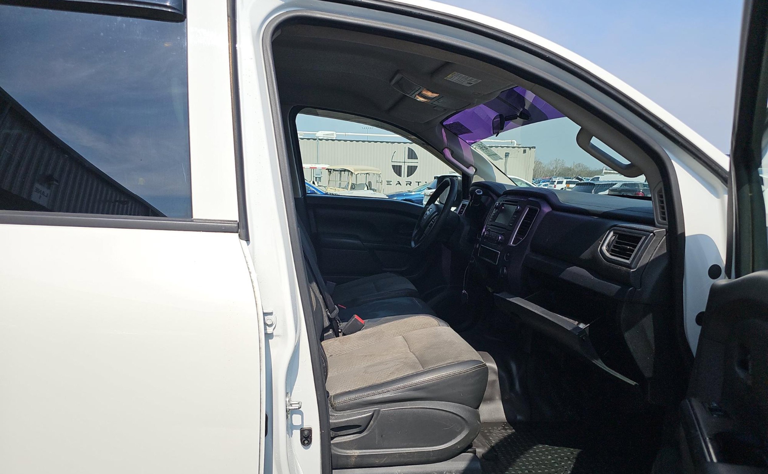 Used 2019 Nissan Titan S w/ S Utility Package image 4