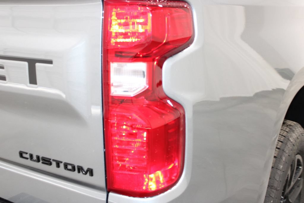 New 2026 Chevrolet Silverado 1500 Custom w/ Turbomax Blackout Package AWD/4WD image 17