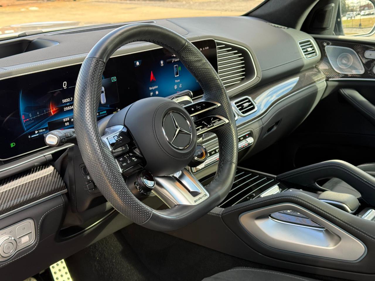 Used 2024 Mercedes-Benz GLS 63 AMG 4MATIC image 23