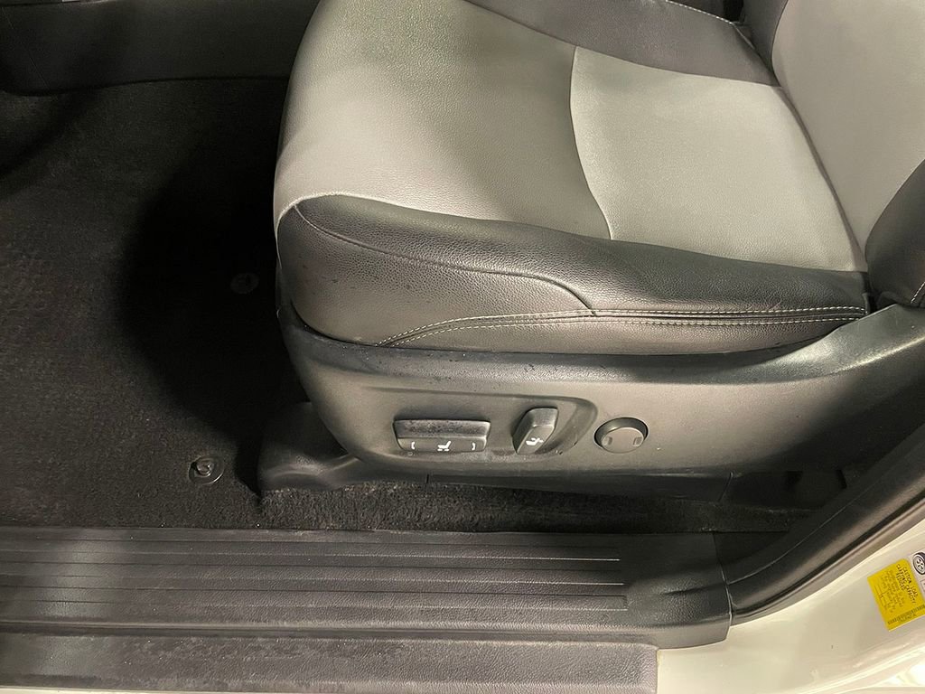 Used 2022 Toyota 4Runner SR5 Premium w/ Moonroof Package AWD/4WD image 20