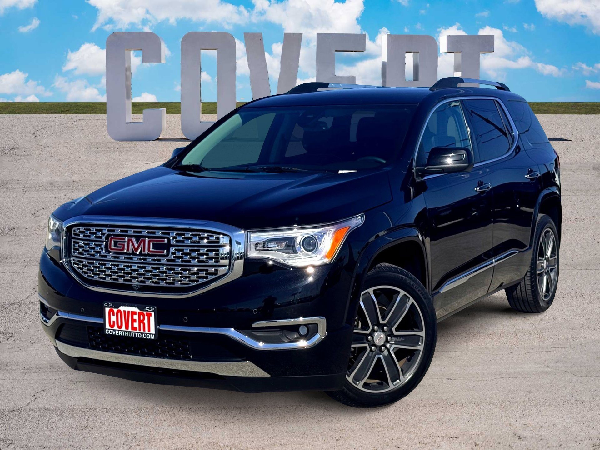 Used 2017 GMC Acadia Denali w/ Technology Package FWD image 1