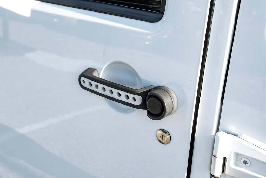 Used 2015 Jeep Wrangler Unlimited Sahara w/ Quick Order Package 24X image 39