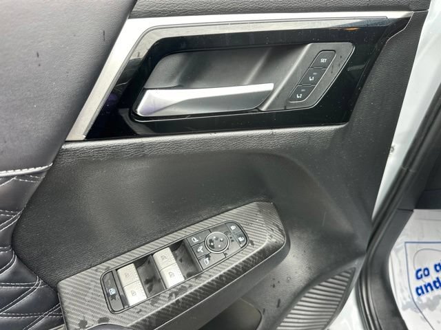 Used 2024 Mitsubishi Outlander SEL AWD/4WD image 9
