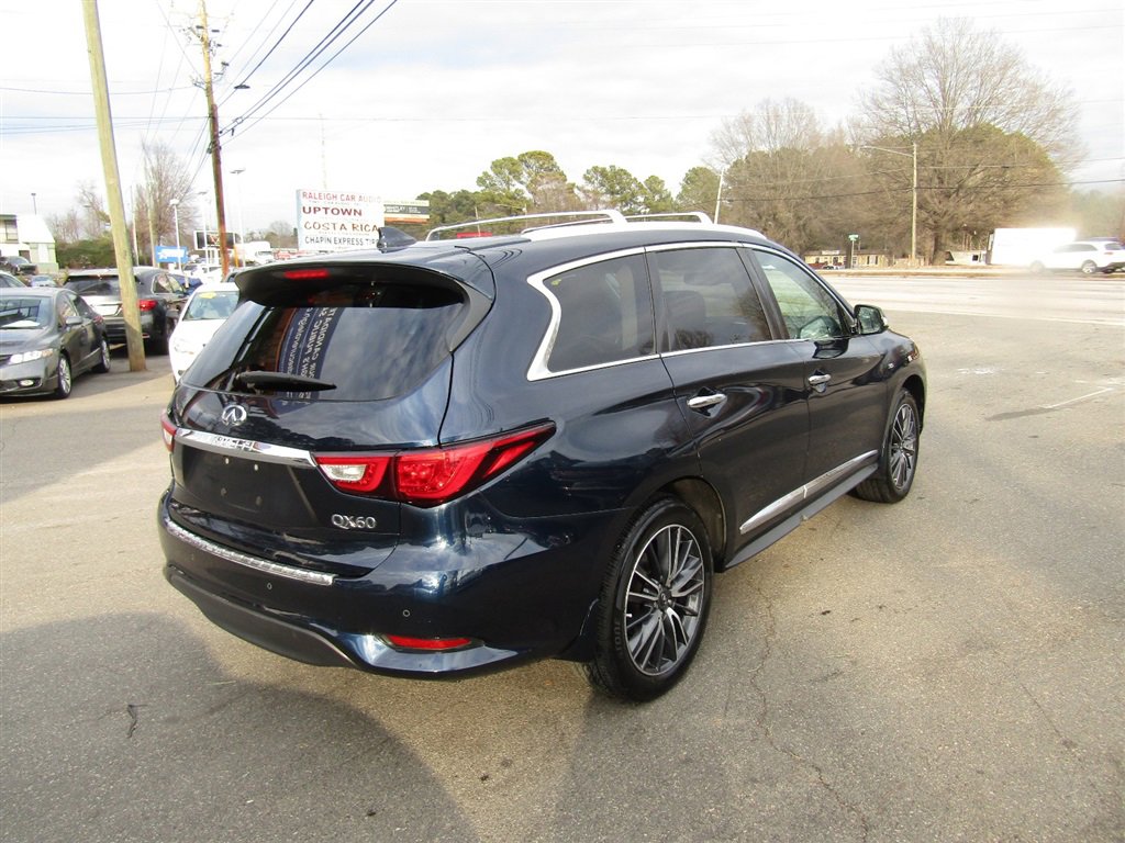 Used 2017 INFINITI QX60 Luxe w/ Deluxe Technology Package image 7