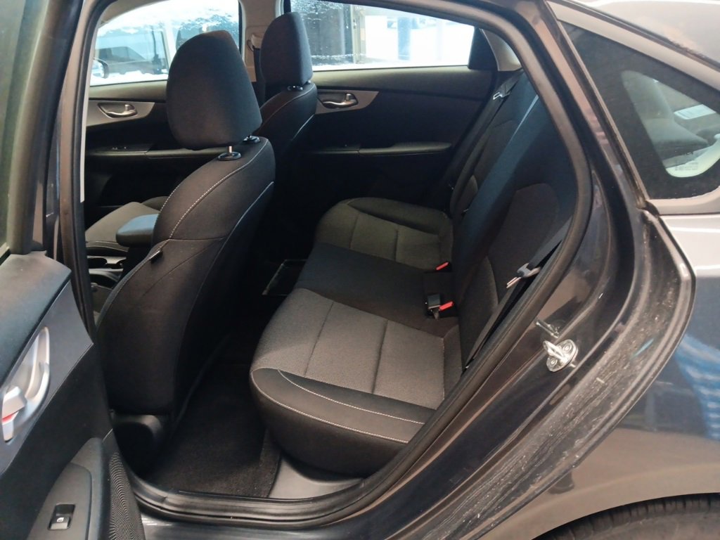 Used 2023 Kia Forte LXS image 18