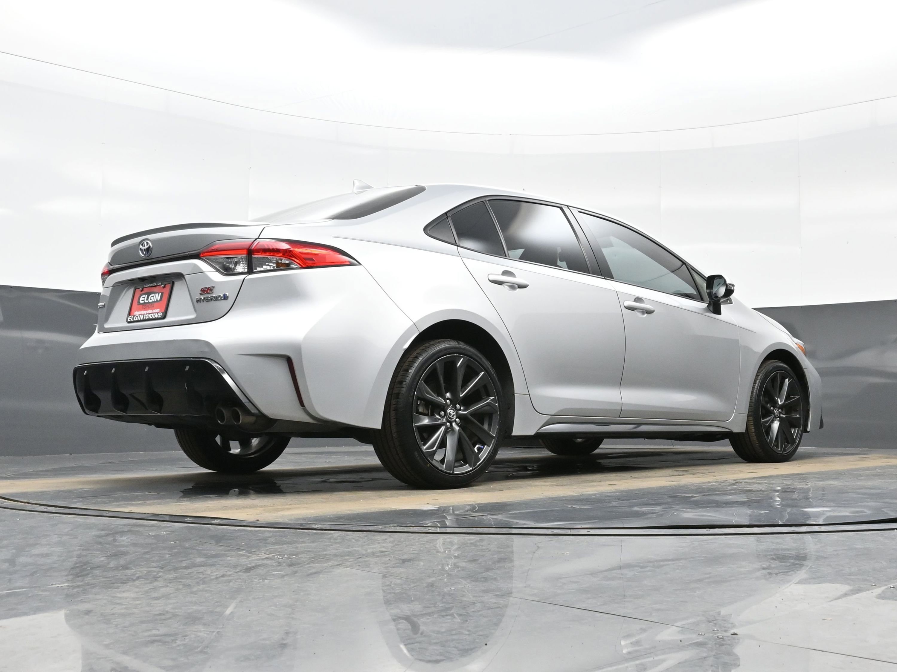 Used 2023 Toyota Corolla SE image 31